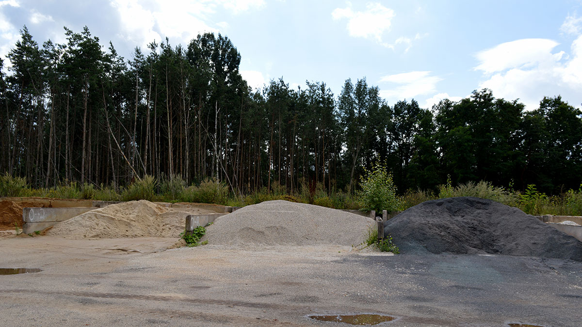 Kies und Recyclingbaustoffen bei BVS Zeitz Container Dienst